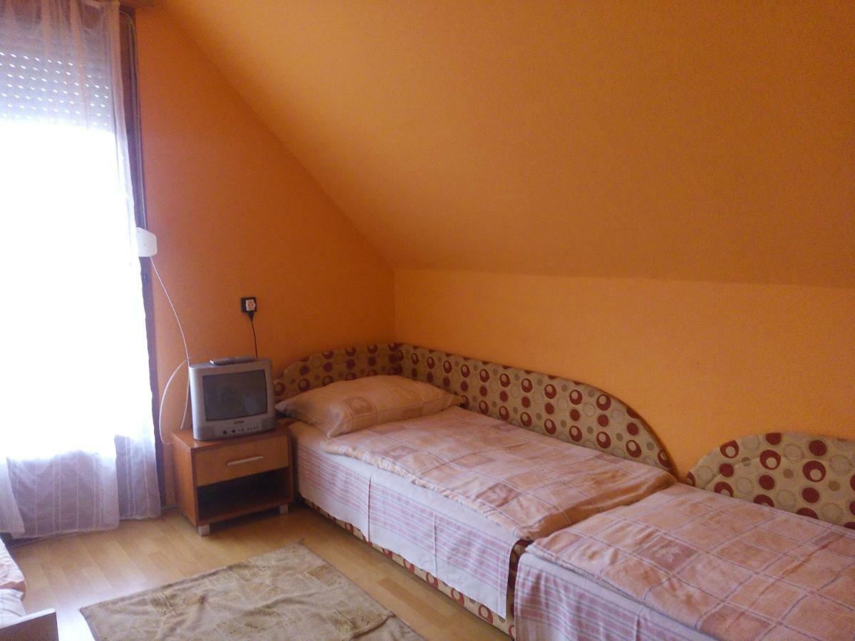Hajdúszoboszló Tuenderkert Apartmanok מראה חיצוני תמונה